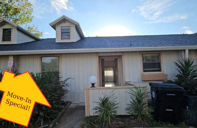 $1150 - Jefferson Square - MOVE IN SPECIAL - 1234 Montecello Drive, Lakeside, FL 32065