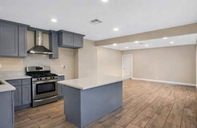 5522 Silver Drive Gallery 4