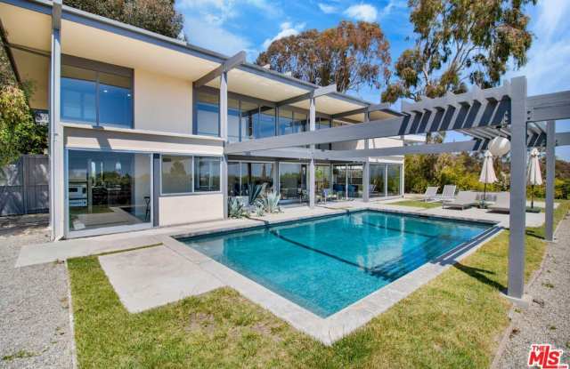 9892 BEVERLY GROVE DR photos photos