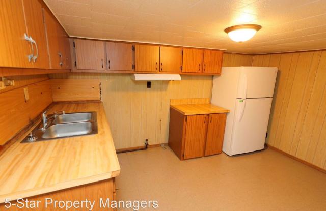 408 1/2 River Avenue Gallery 3