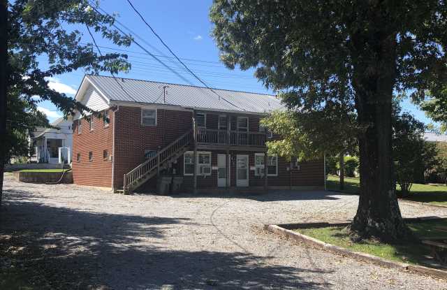 213 East Walnut Street photos photos