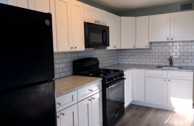 124 Weymouth Road - 124 Weymouth Road, Darby, PA 19023