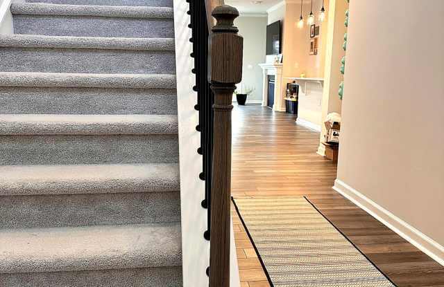 1017 Aspen Pointe Trail Gallery 2