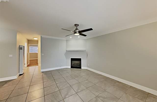 4775 Seminole Dr Apt 108 Gallery 3