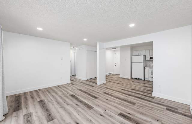 Updated Mission Park 2BR - Private Balcony & In-Unit Laundry! Gallery 2
