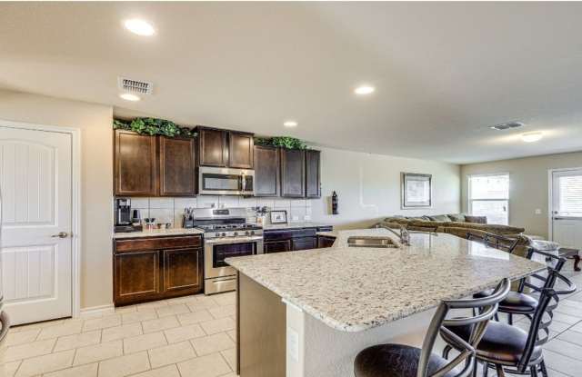 5 Bedroom Single Family Home in San Antonio Gallery 4
