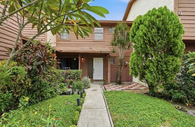 6180 PINE TREE Lane Gallery 3