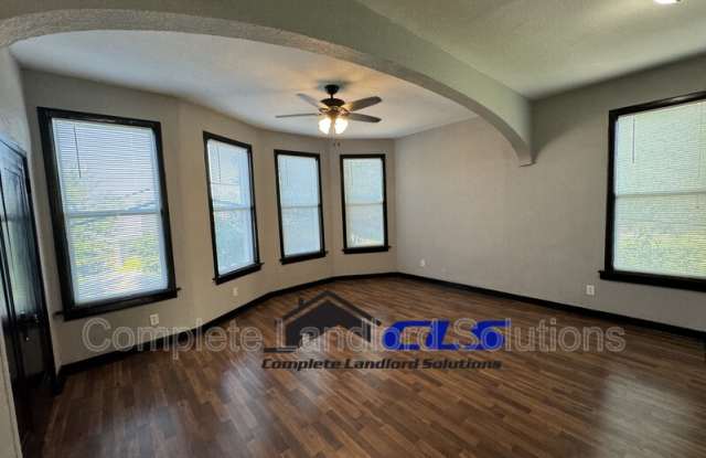 19 1/2 N 14th Gallery 2