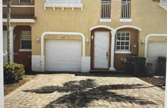 427 NE 21st Ter - 427 Northeast 21st Terrace, Homestead, FL 33033