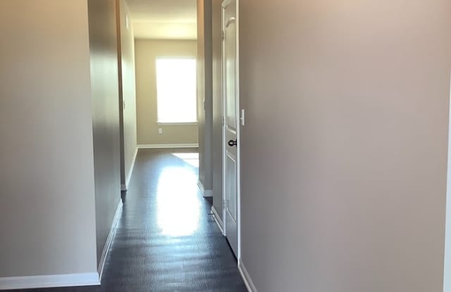 708 South Cherry Street Gallery 3