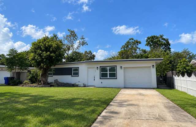 Beautifully renovated 3-bedroom, 2-bath home in Daytona Beach. Gallery 1