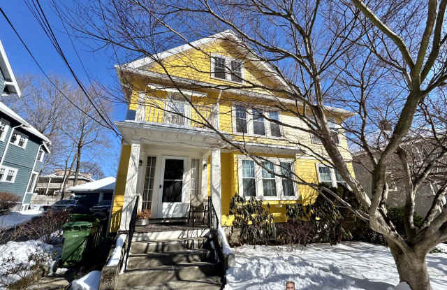 11 Flint Road - 11 Flint Road, Watertown Town, MA 02472