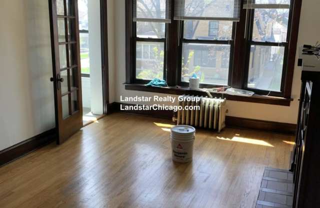 2908 West EASTWOOD photos photos