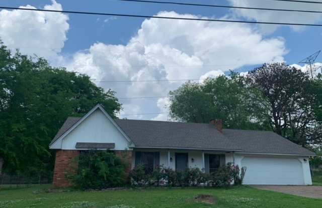 Renovated 3 Bedroom 2 Bath Home for Rent!! - 1208 Harrison Street, Tupelo, MS 38801