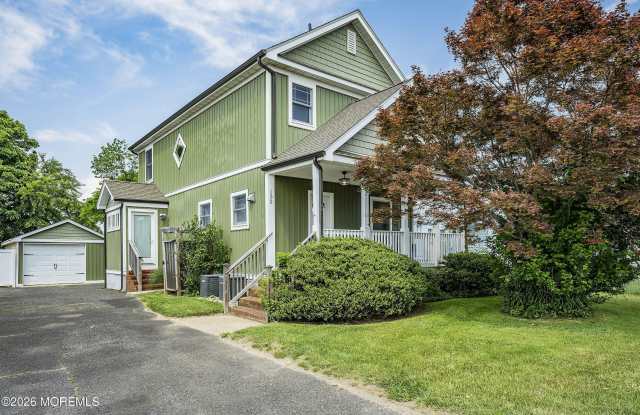 132 Sampson Place Gallery 2