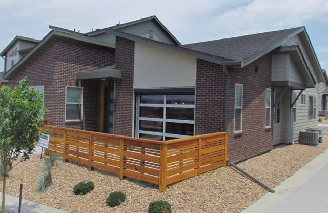 19564 E Sunset Cir - 19564 E Sunset Cir, Centennial, CO 80015