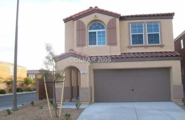 (INCLUDE SOME UTILITIES) 4 BEDROOM 3 BATH ON CORNER LOT IN MOUNTAINS EDGE Gallery 1