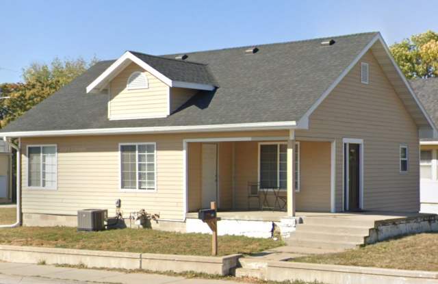2 bed 1 Bath House Gallery 1