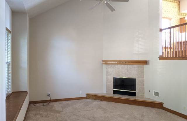Open Floor plan 3 Bed 3 Bath Overland Park home Gallery 3