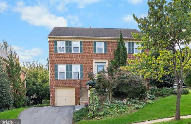 1130 20TH Street S - 1130 20th Street South, Arlington, VA 22202