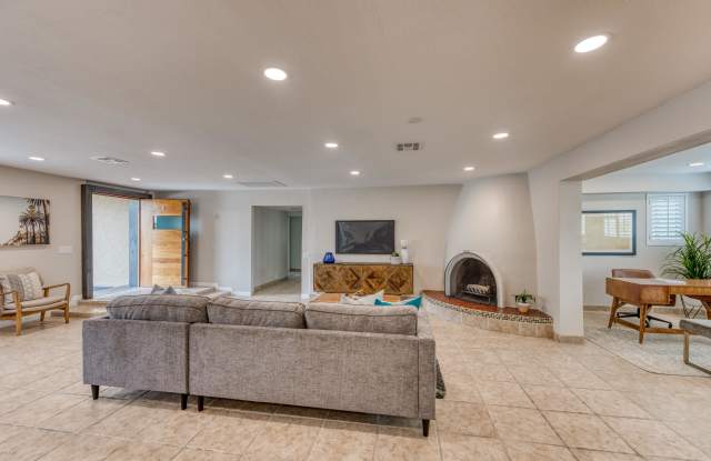2035 E GARDENIA Avenue Gallery 4