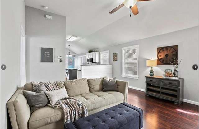 2752 Lynx Gallery 3