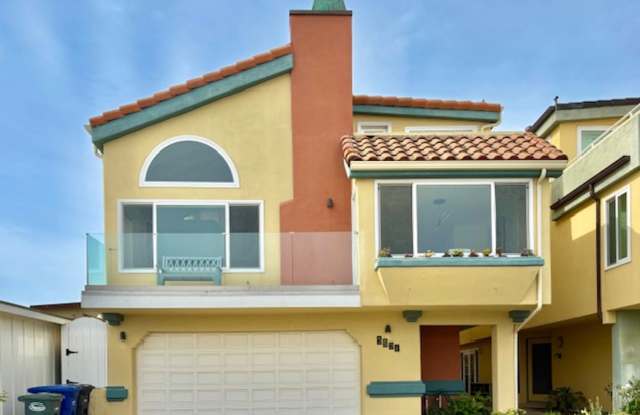 Oxnard | Hollywood Beach | 4Bed + 3Bath | OCEAN + MARINA VIEW HOME | 3521 Sunset photos photos