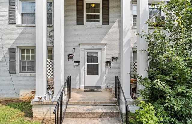 Two bedroom, 1 bath condo in Burlington (Brookwood Garden) photos photos