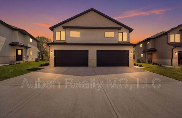 218 NW Orchard Ln photos photos