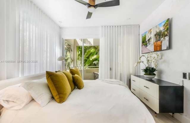 100 Collins Ave photos photos