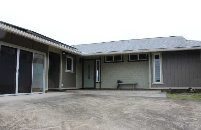 Spacious 3 Bed / 3 Bath Kaneohe Home - $4,850/mo - Available 12/1 Gallery 1