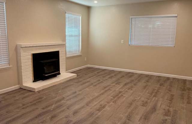 1918 Waltzer Rd. Gallery 4