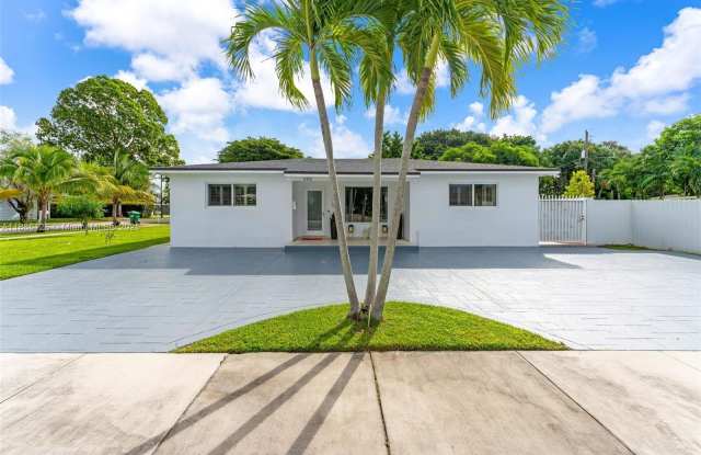 4301 SW 85th Ave - 4301 Southwest 85th Avenue, Olympia Heights, FL 33155 4301 SW 85th Ave - 4301 Southwest 85th Avenue, Olympia Heights, FL 33155