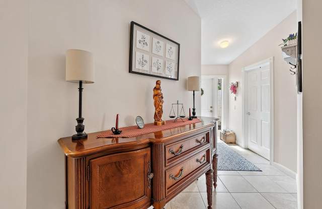 8229 Saint Johns Court Gallery 4