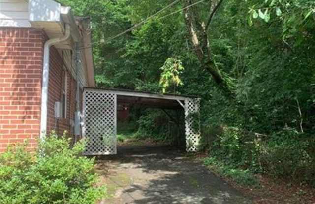 561 Northern Avenue Gallery 2