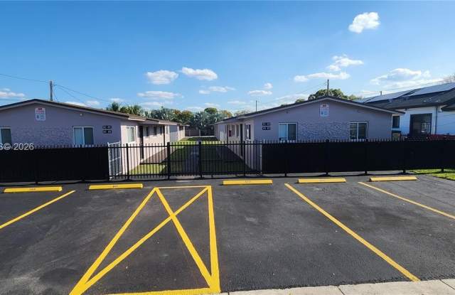 873 NW 10th St photos photos