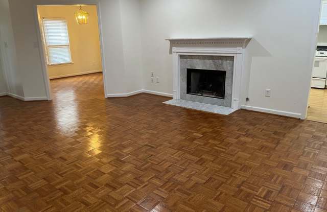 307 AMHERST DRIVE Gallery 4