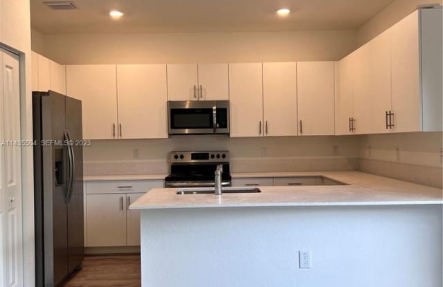 NEW CONSTRUCTION!!!! AMAIZING LOCATION!!! photos photos