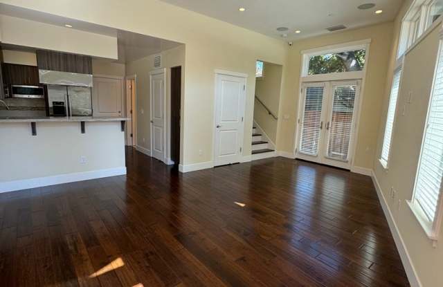 Modern 2 Bed / 1.5 Bath Home w/ Rooftop Deck; Garage w/ EV Outlet Gallery 3