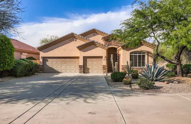 Beautiful, Secluded 3 bedroom home on golf course-gorgeous views! photos photos