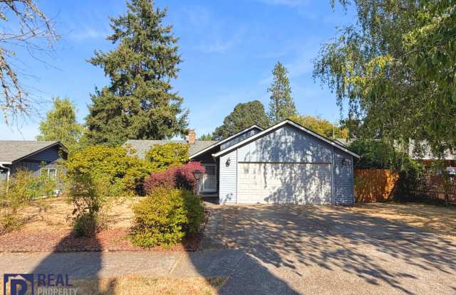 Bright 3BR Beaverton Home with AC, 2-Car Garage & Fenced Yard photos photos