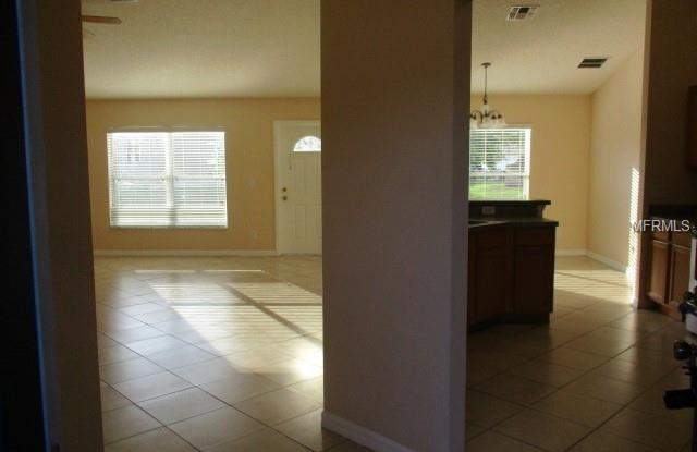 1046 HERON COURT Gallery 2