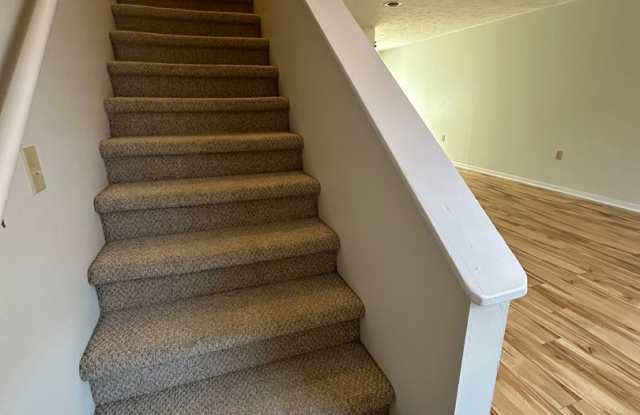 2 Bedroom / 1.5 Bath Townhouse Kingsport, TN Gallery 4