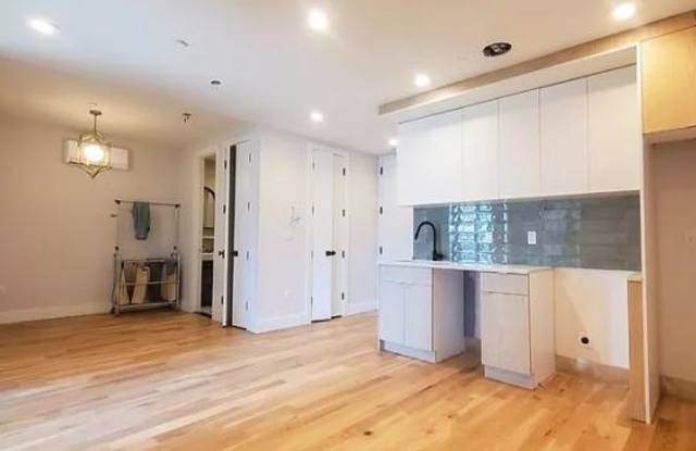 415 Manhattan Ave - 415 Manhattan Avenue, Brooklyn, NY 11222