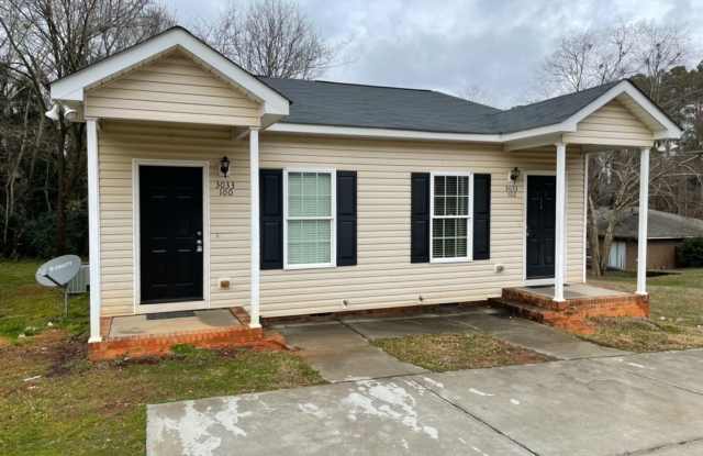 Nice 1 bed/1 bath duplex minutes from downtown Raleigh photos photos