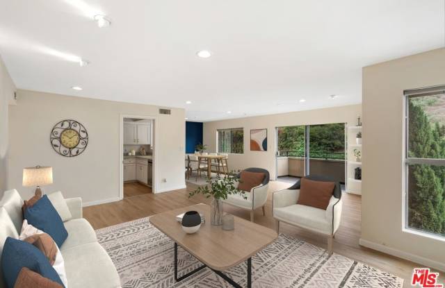 6736 Hillpark Dr - 6736 Hillpark Drive, Los Angeles, CA 90068
