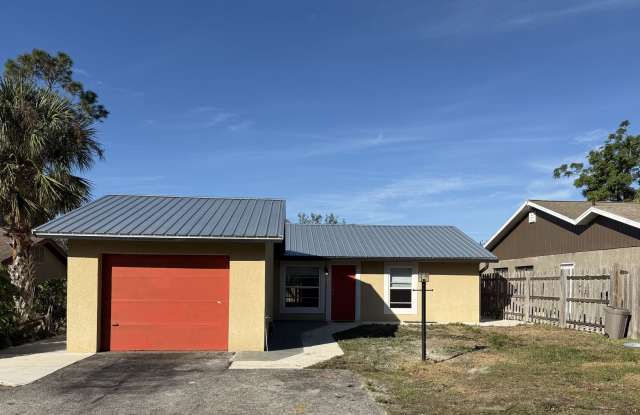 2Bedroom 2 Bath Single Family Home W/1 Car Garage photos photos