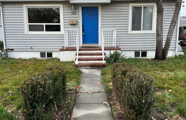 709 N Stanley St photos photos