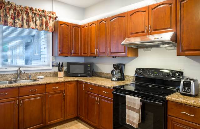 Oceanfront Living in Hauula – Where Every Day Begins with the Sea - 6month to one year rental Gallery 3