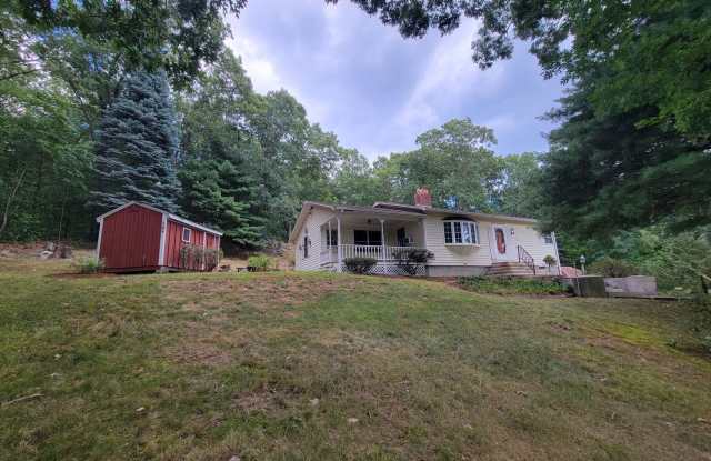 Mendon 2 bedroom Ranch with finished basement Gallery 3